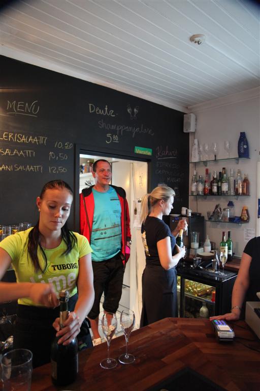 Koivurannassa samppanjaa!!