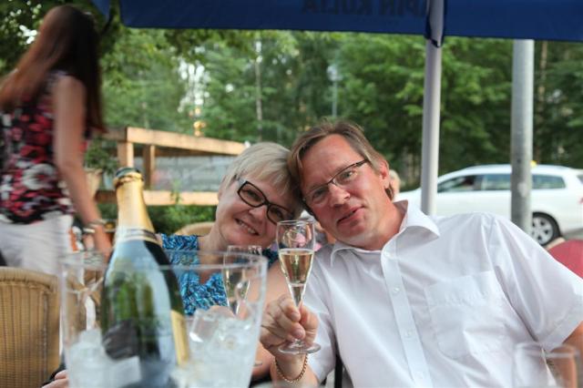 Samppanja maistuu! Yhdessõ paremmalta